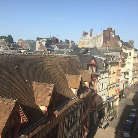 Bel Appartement Dans Le Centre Historique De Rouen Exteriör bild
